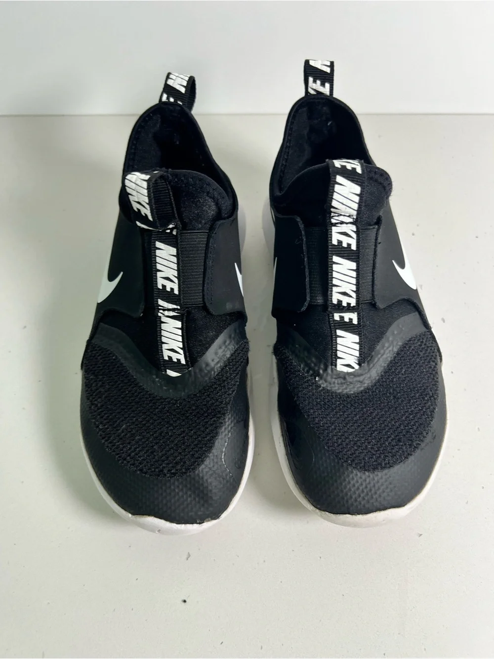 Nike Flex Runner 2 Black White Slip-On Sneakers Kids Size 1Y